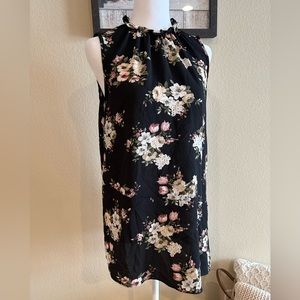 C Women’s Black Floral High Neck Sleeveless Blouse Diagonal Hem - Size S